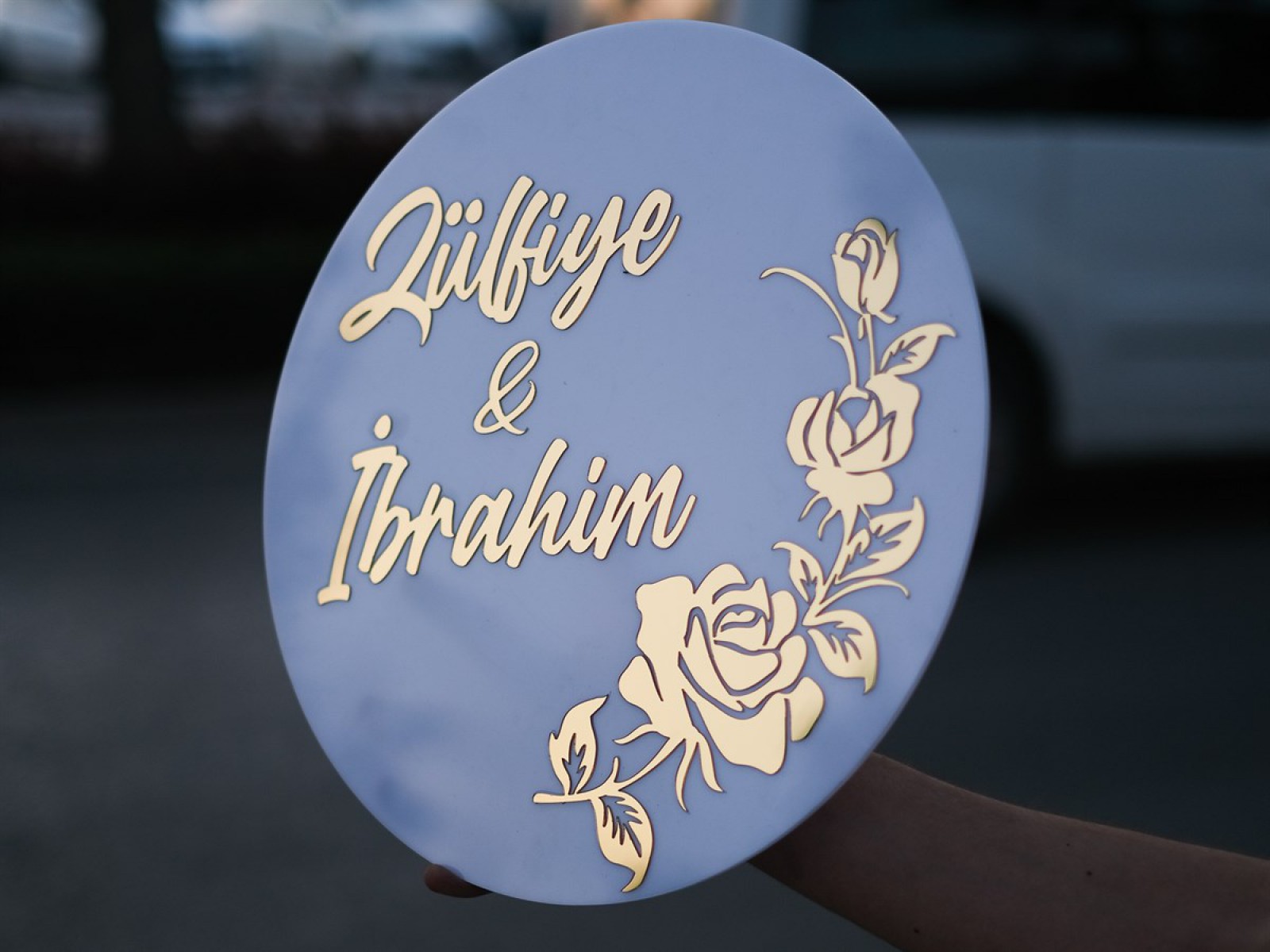 3D Gold&Beyaz Pleksi Gül Motifli Kapı Süsü 3D Gold&Beyaz Pleksi Gül Motifli Kapı Süsü