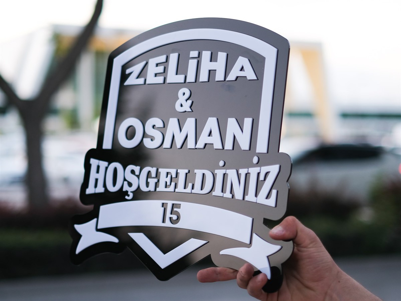 3D Siyah&Beyaz İsimli Pleksi Kapı Süsü 3D Siyah&Beyaz İsimli Pleksi Kapı Süsü