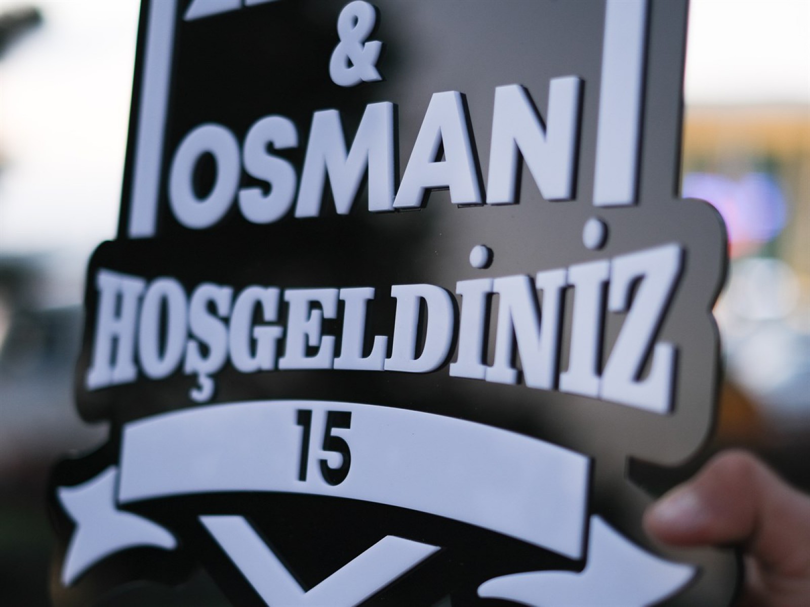 3D Siyah&Beyaz İsimli Pleksi Kapı Süsü 3D Siyah&Beyaz İsimli Pleksi Kapı Süsü