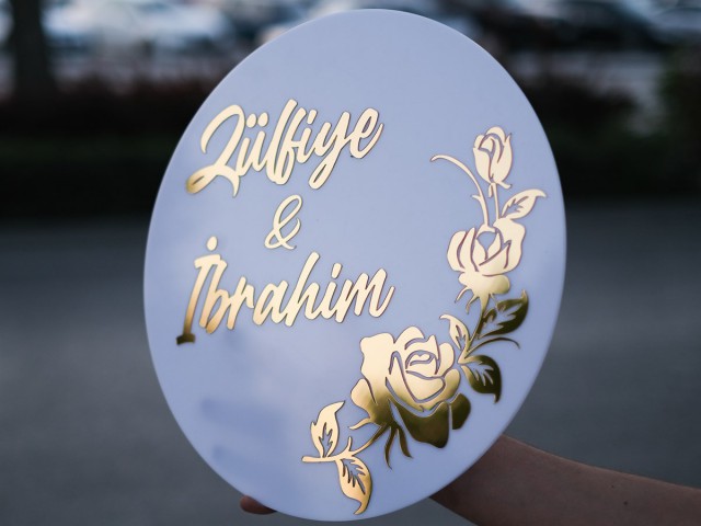 3D Gold&Beyaz Pleksi Gül Motifli Kapı Süsü